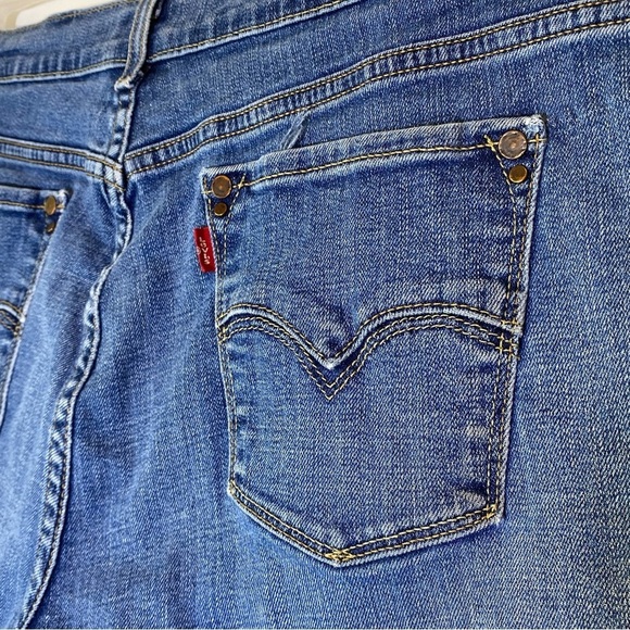 Levi's 515 Women's size 12 Classic Blue denim Jean Shorts - Picture 4 of 7